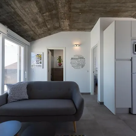 Durmiendo Sobre El Mar, Vivienda Riscos Appartement