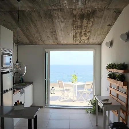 Durmiendo Sobre El Mar, Vivienda Riscos Telde