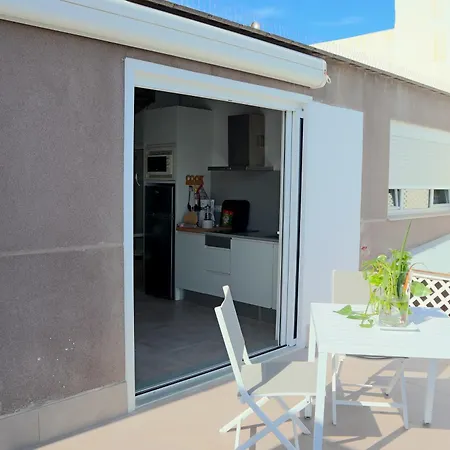Durmiendo Sobre El Mar, Vivienda Riscos *
